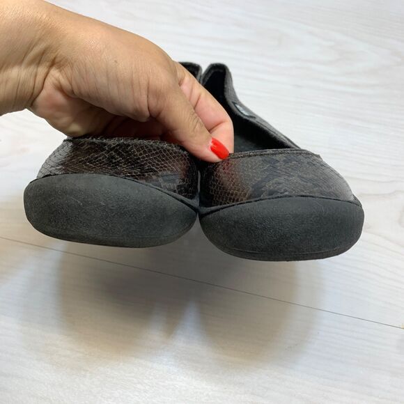 Muk Luk Sport Shoes Womens 9 Brown Black Snake Slip On Comfort Loafers - Picture 6 of 10